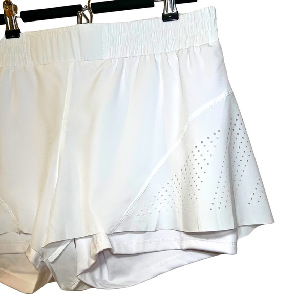 Lucky in Love White Hype Double-Layered Ruffled Shorts - Picture 10 of 12